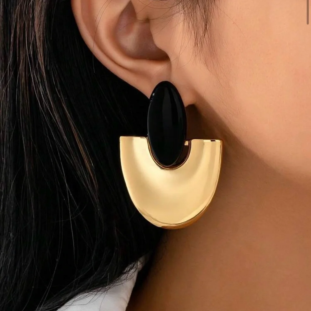 2/$30🌵 Vintage Style Gold Disc Black Earrings Arch 90’s Hoop Gift Jewelry NEW